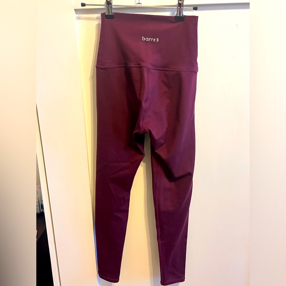 Limited edition Barre3 c Lululemon 7/8 Wunder Uder leggings